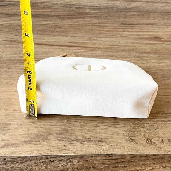 Brand New! DIOR White Velvet Pouch- Limited Edition- Holiday Collection - Picture 6 of 10